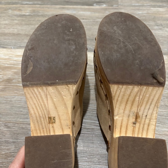 STEVE MADDEN SUEDE CLOG - Picture 10 of 11